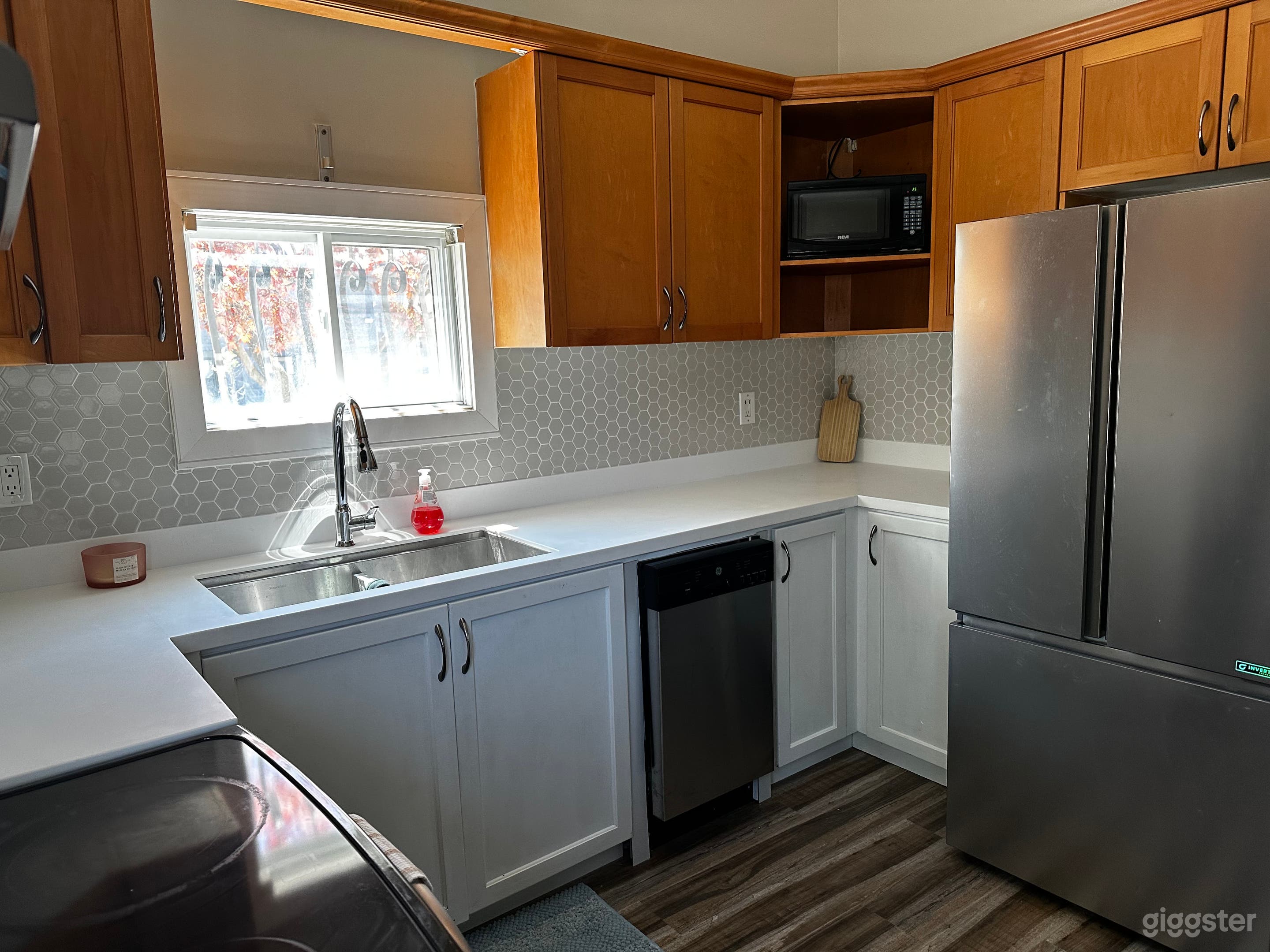 Apartment for Filming/Photoshoot in Central Hamilton Photo 3