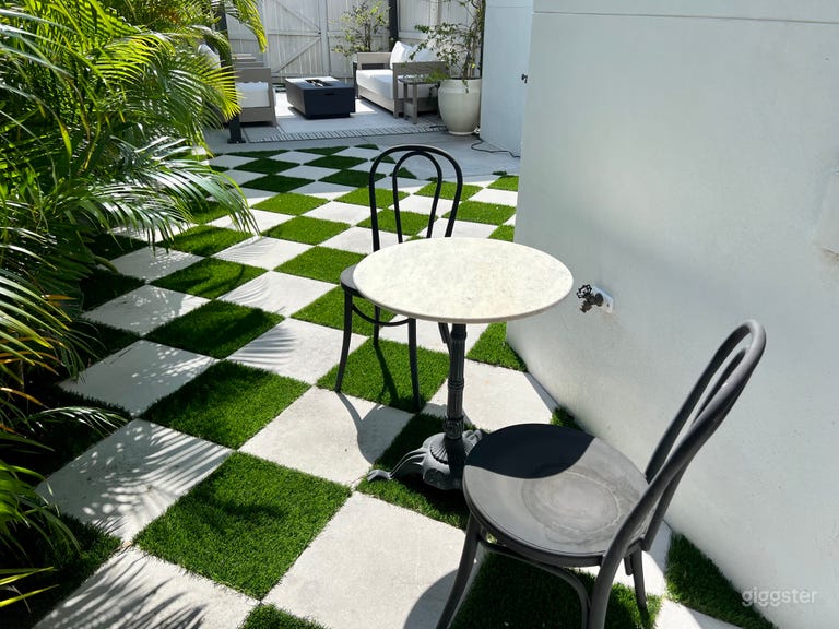  Modern Classic Tropical Oasis North Hyde Park 