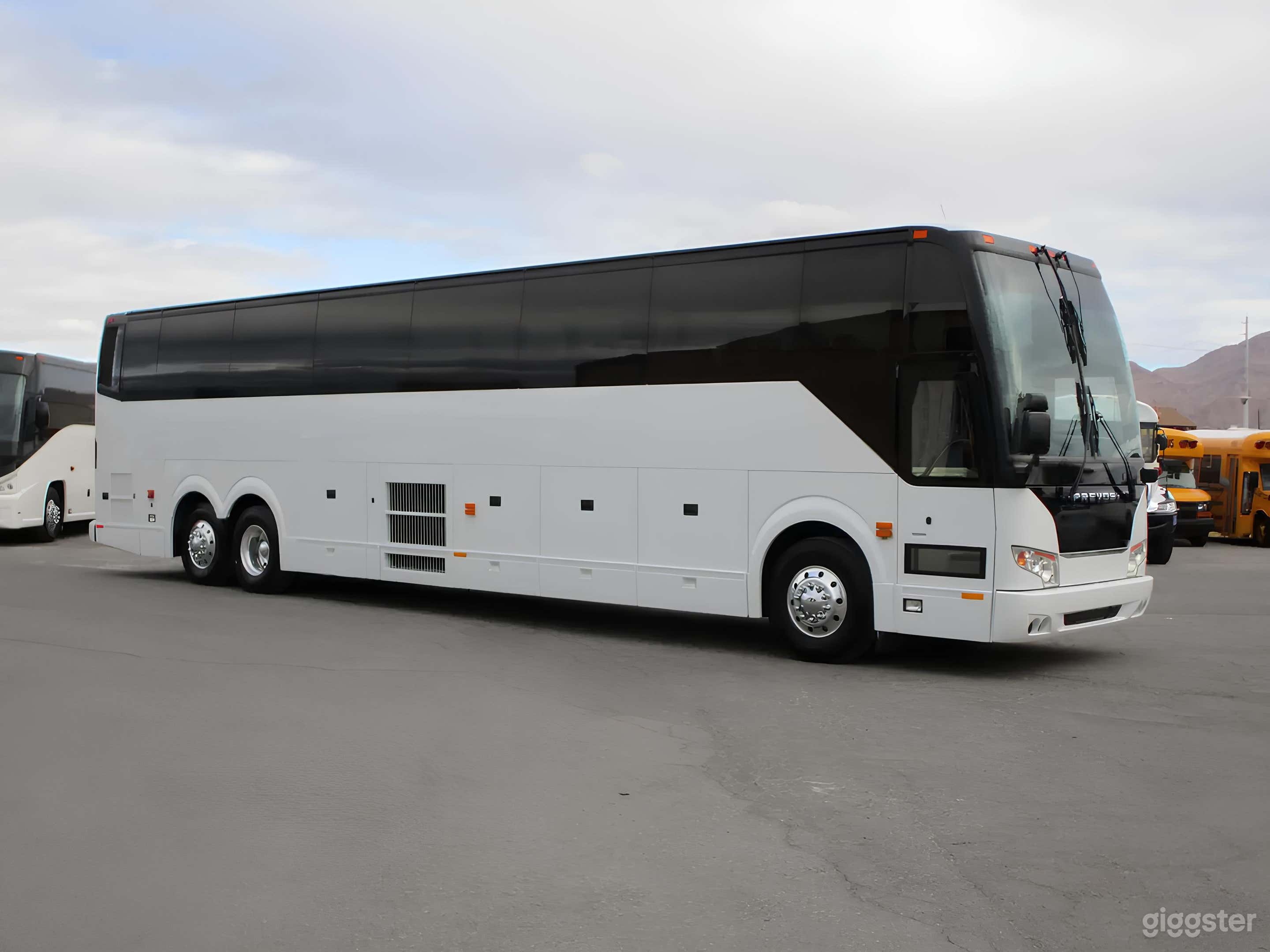ADA Accessible Coach Bus Photo 1