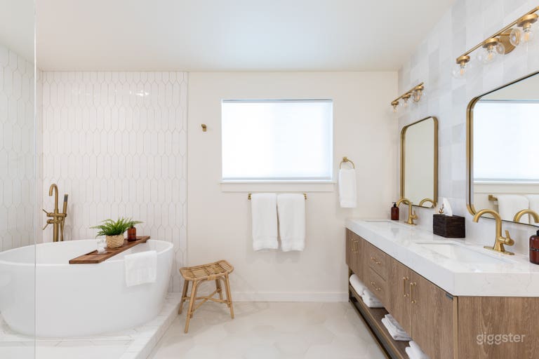  A Beautifully Furnished Home in the Heart of Wine Country 