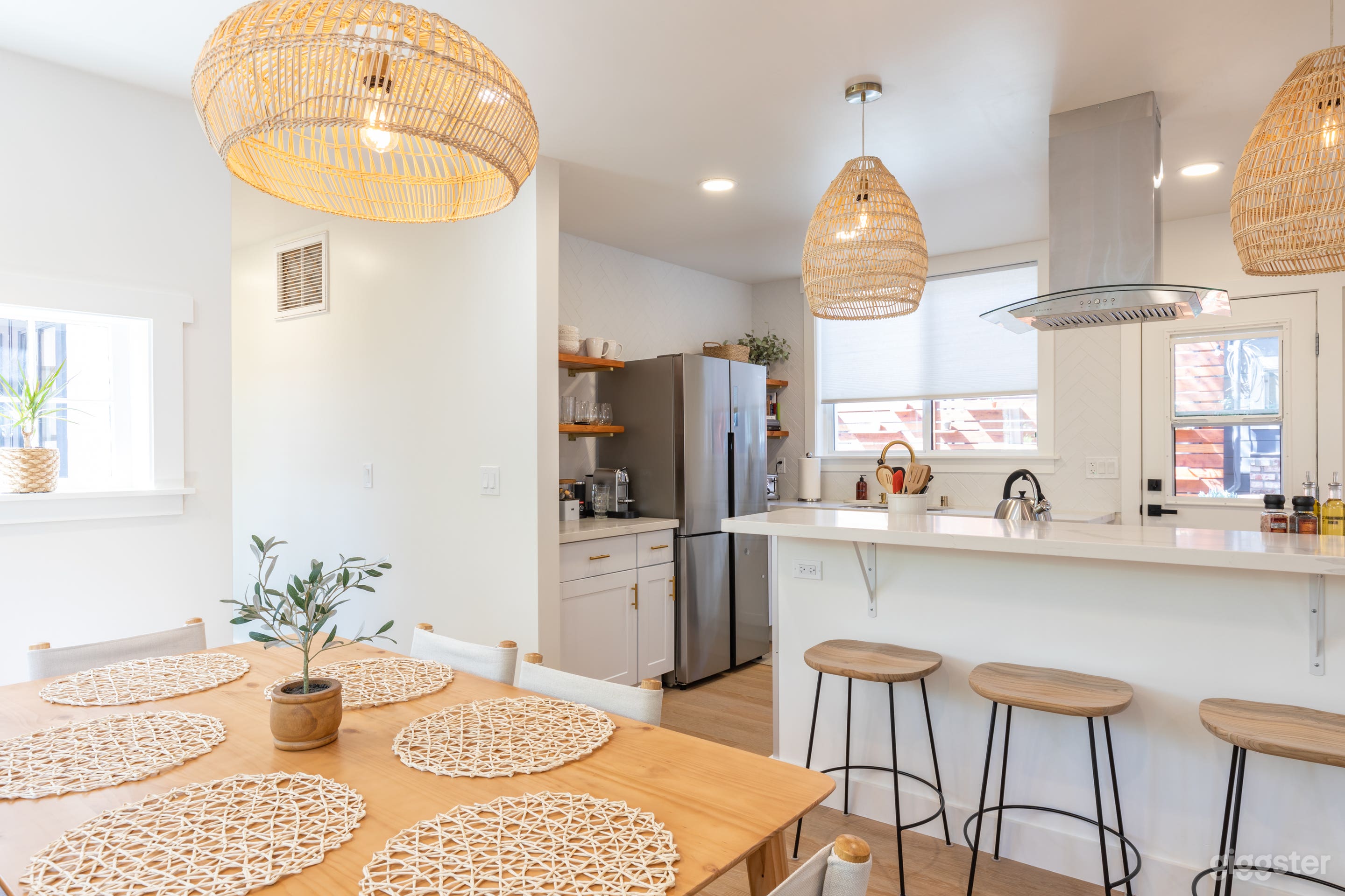 A Beautifully Furnished Home in the Heart of Wine Country Photo 3