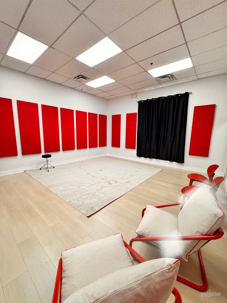  Industrial Modernized Studio 