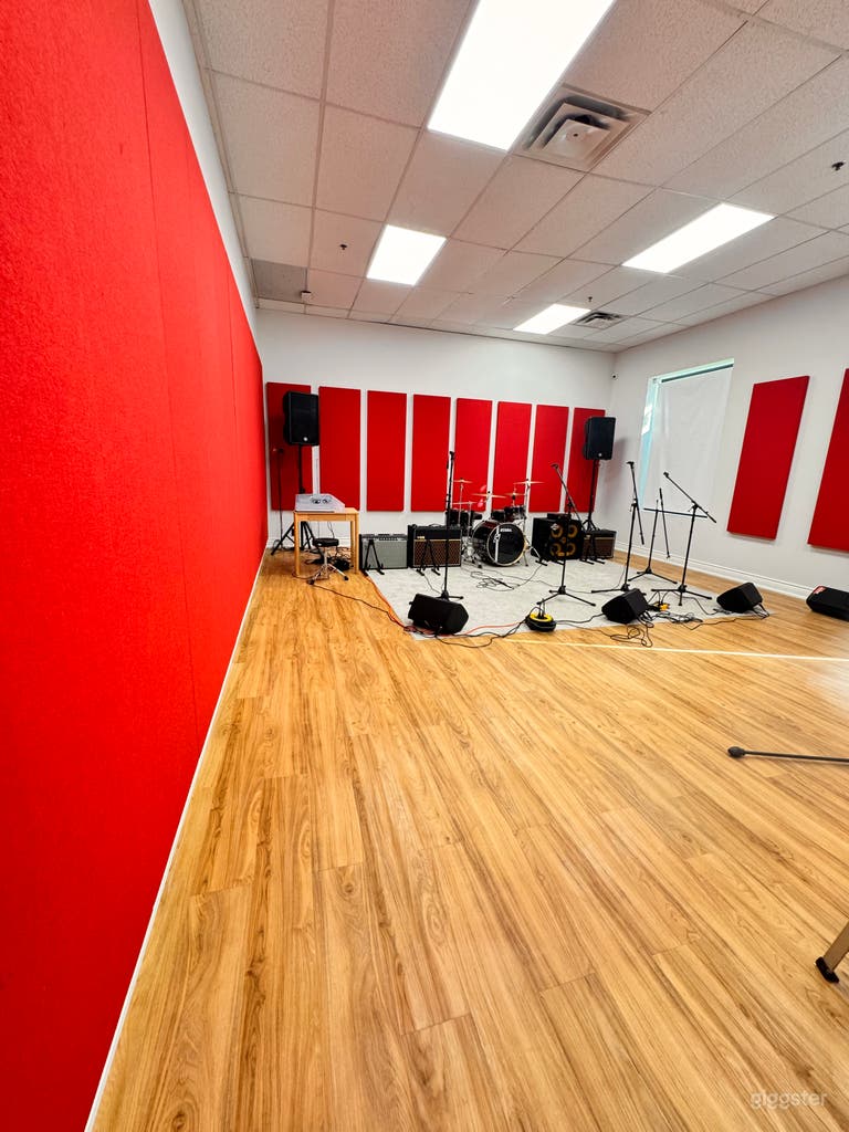  Industrial Modernized Studio 