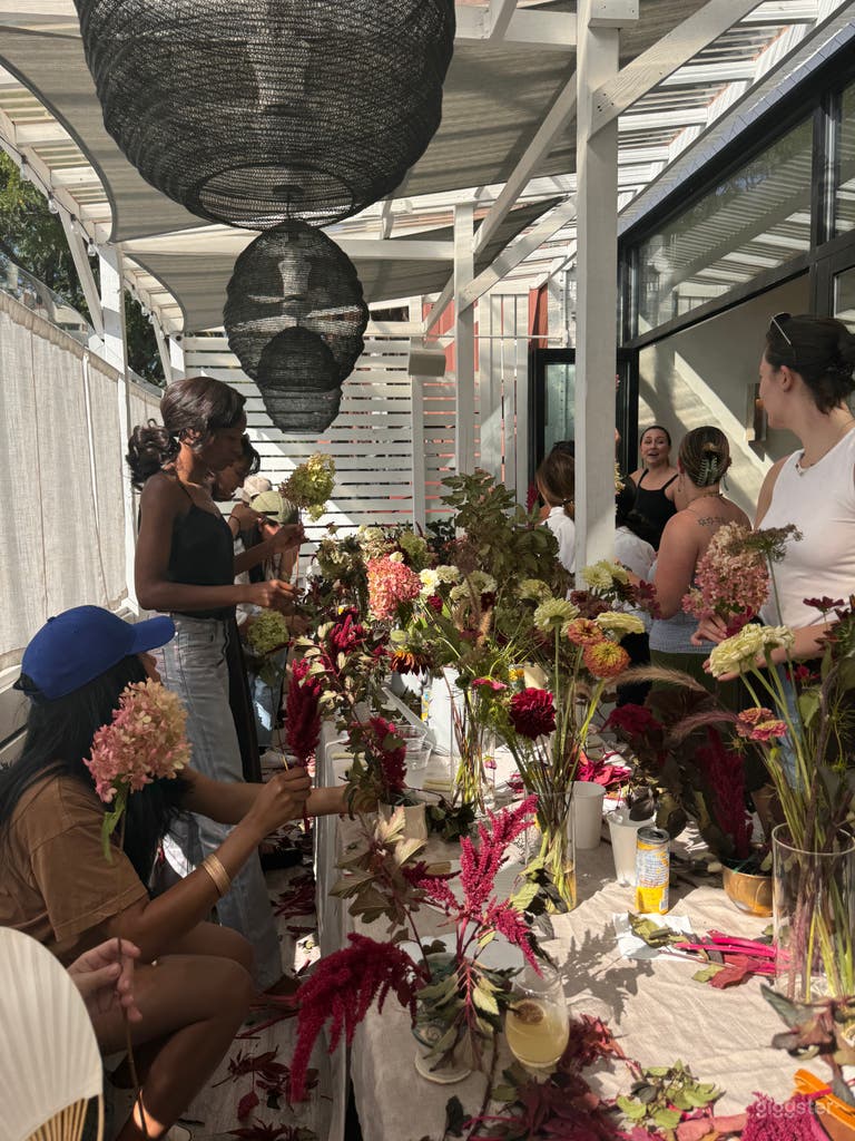  Área de patio para fiestas, eventos emergentes, talleres 