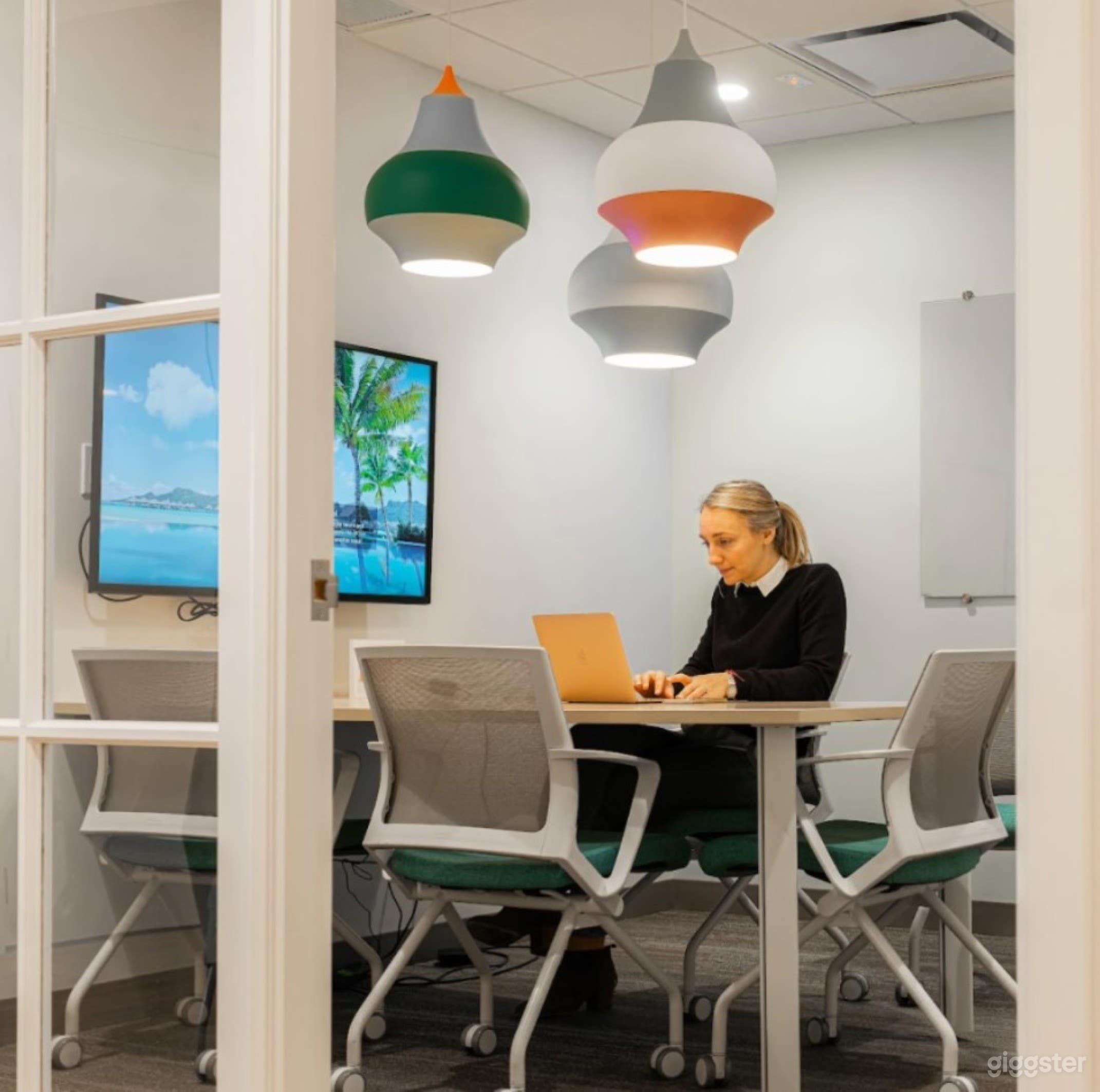 Exceptional Huddle/Podcast Room Photo 3