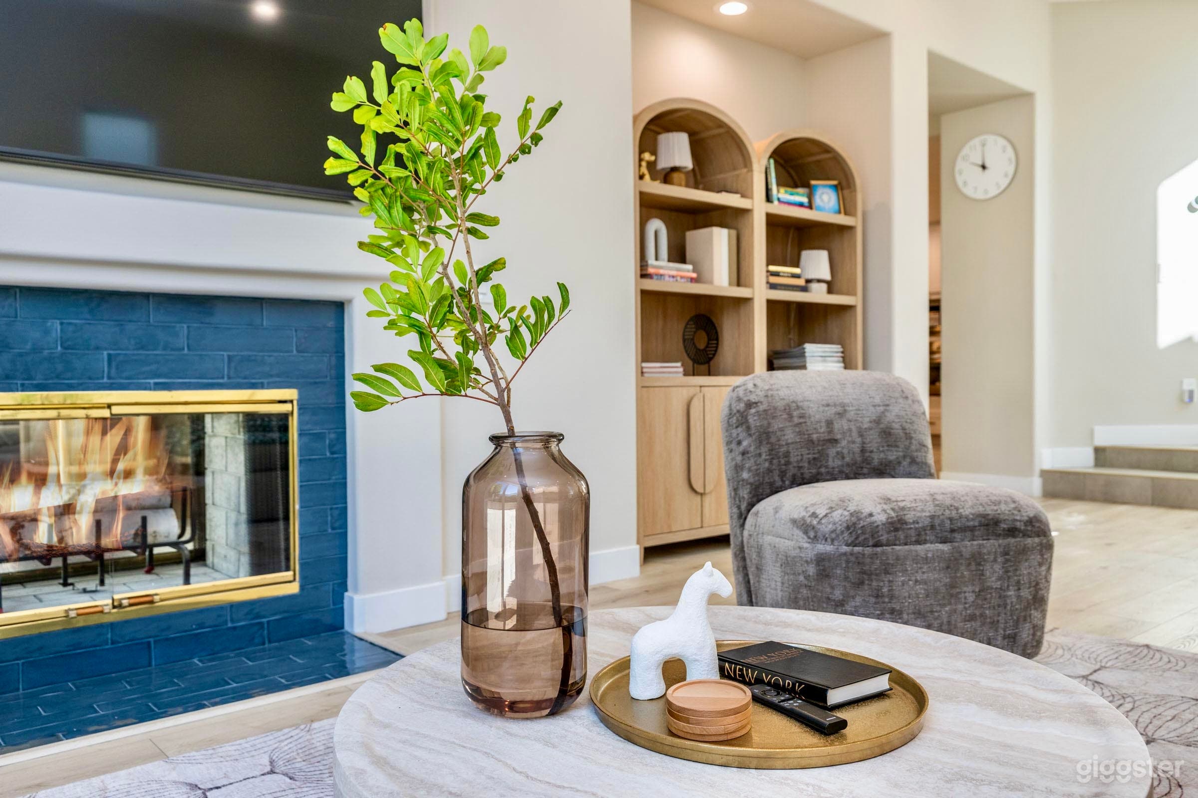 Production Friendly Modern Home with High Ceilings Photo 3