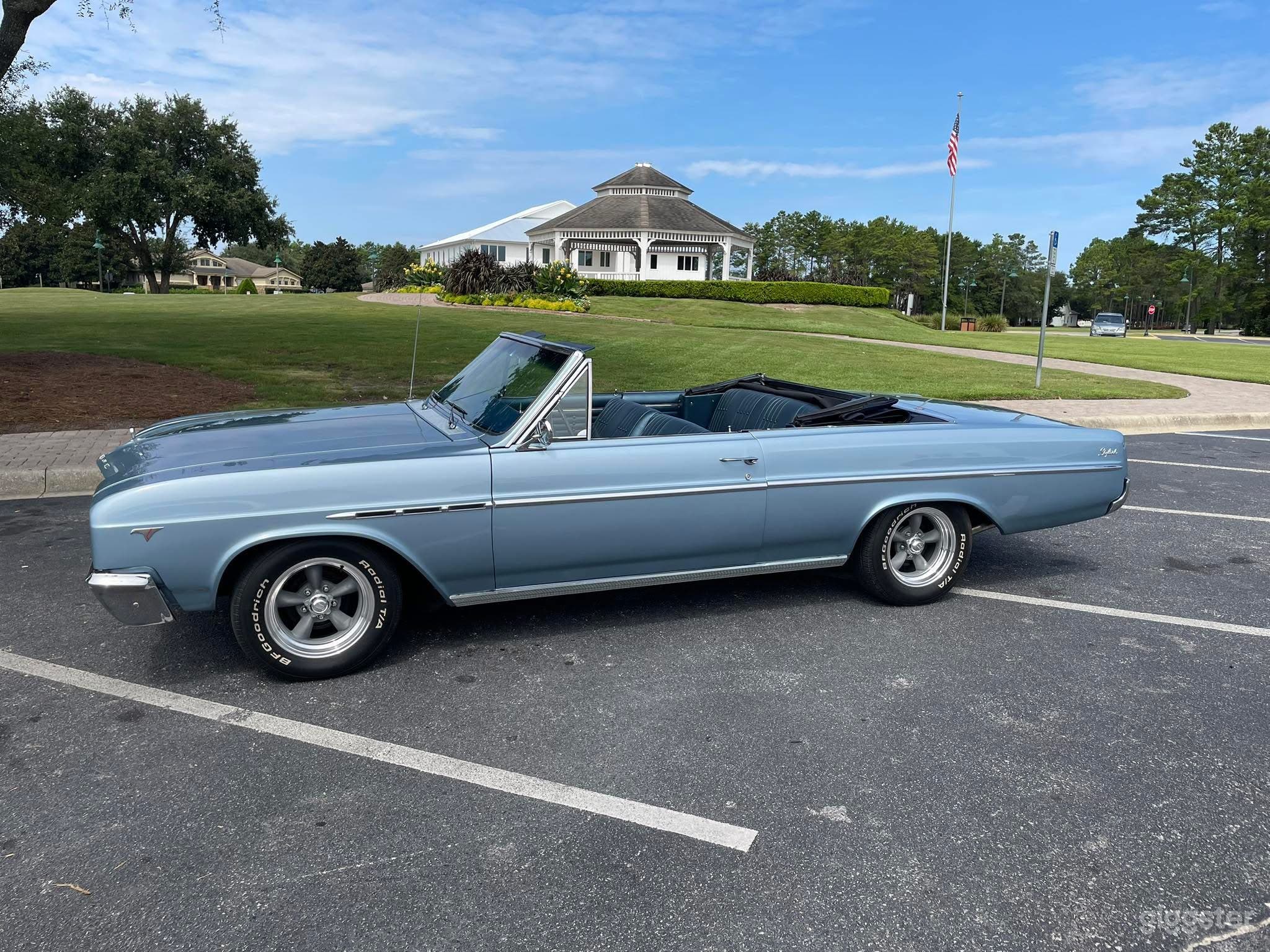 1965 Buick Convertible – Classic Car for Photos Photo 1