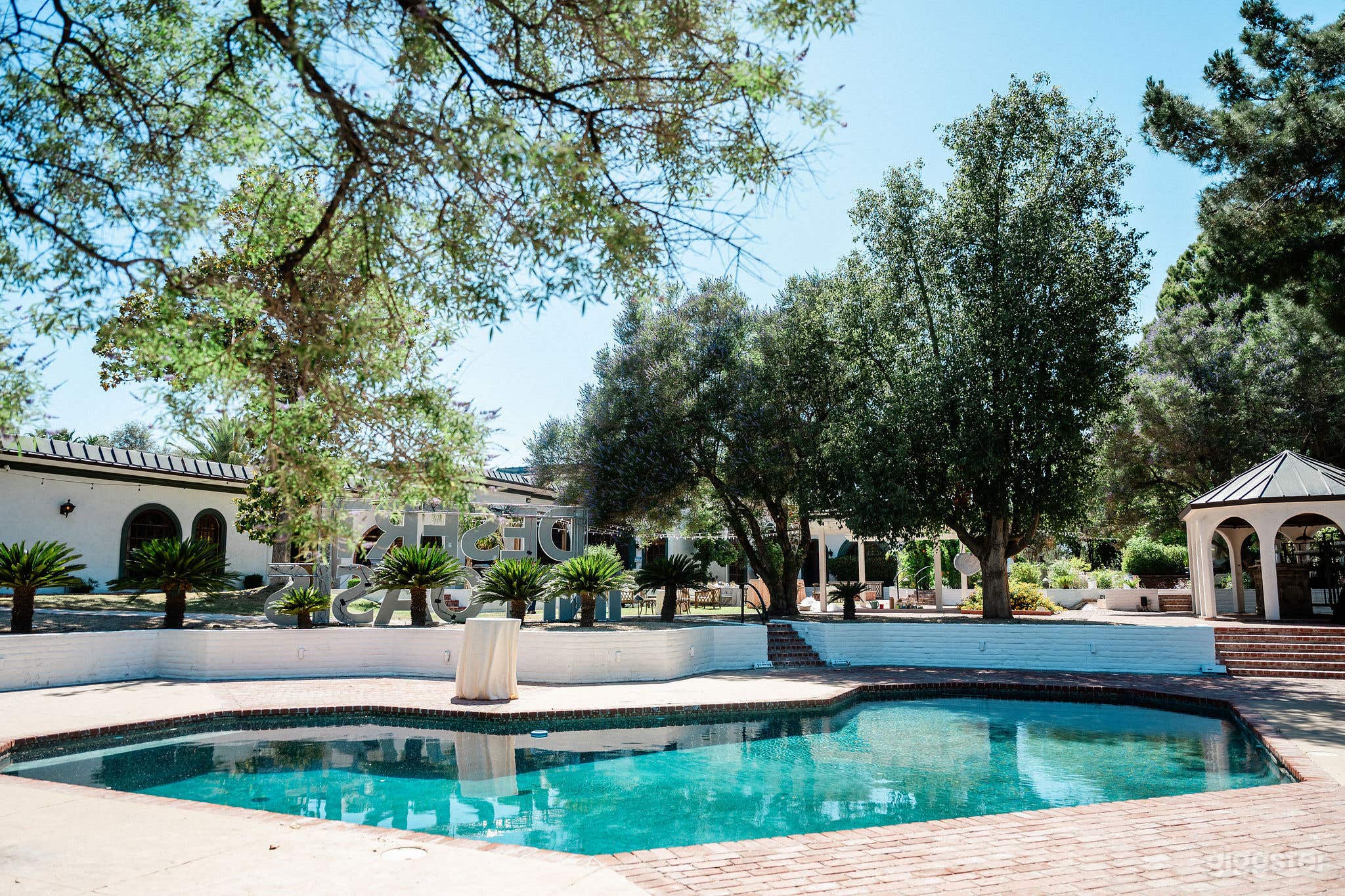Mediterranean Style Mansion Close to Las Vegas Strip Photo 2