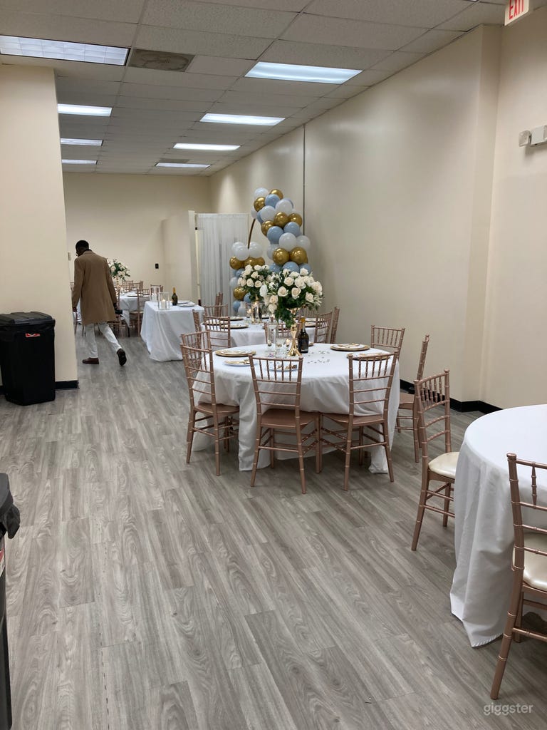  Chic, Picture Perfect Event Space w/ High Ceiling 