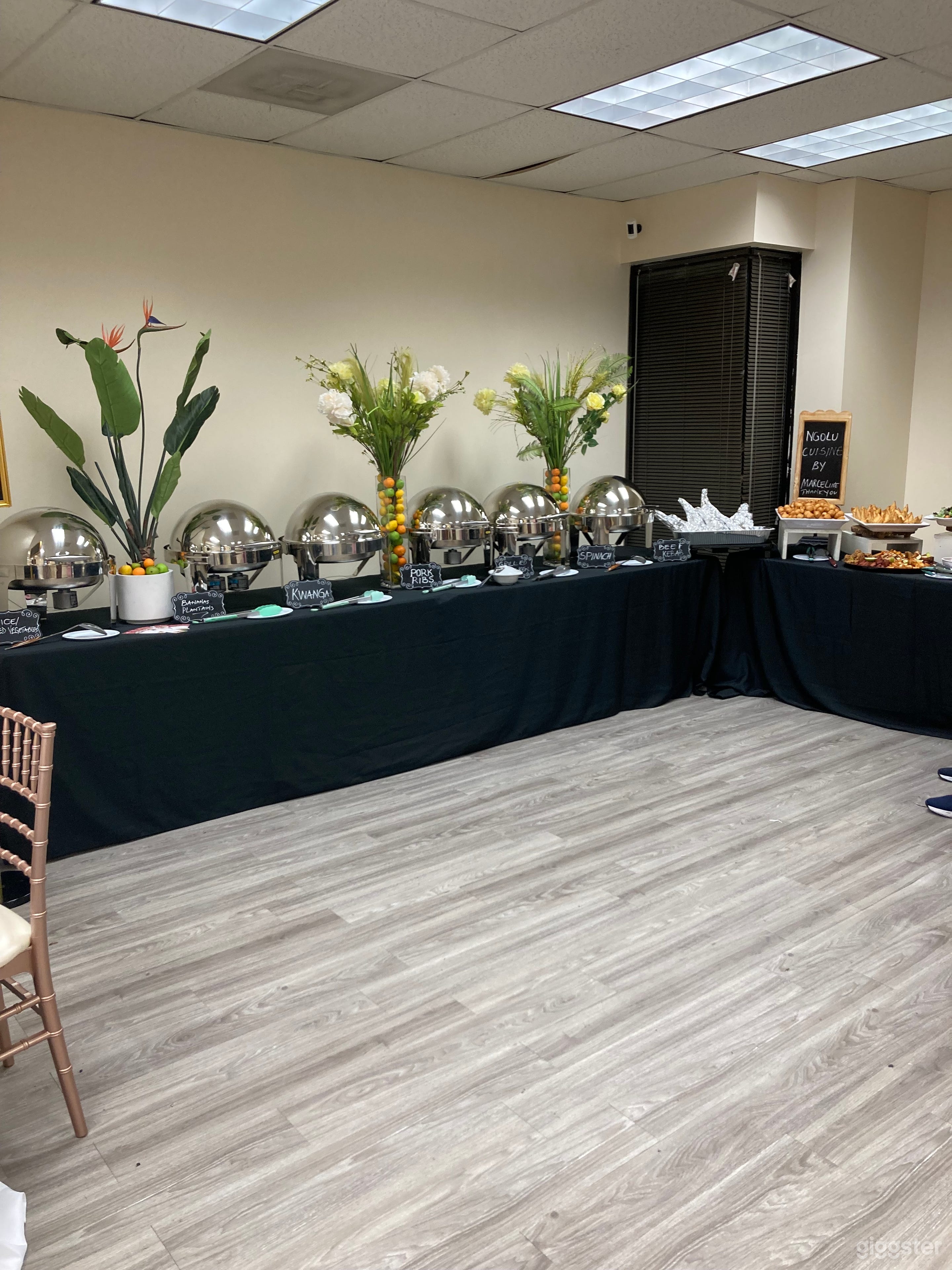 Chic, Picture Perfect Event Space w/ High Ceiling Photo 3