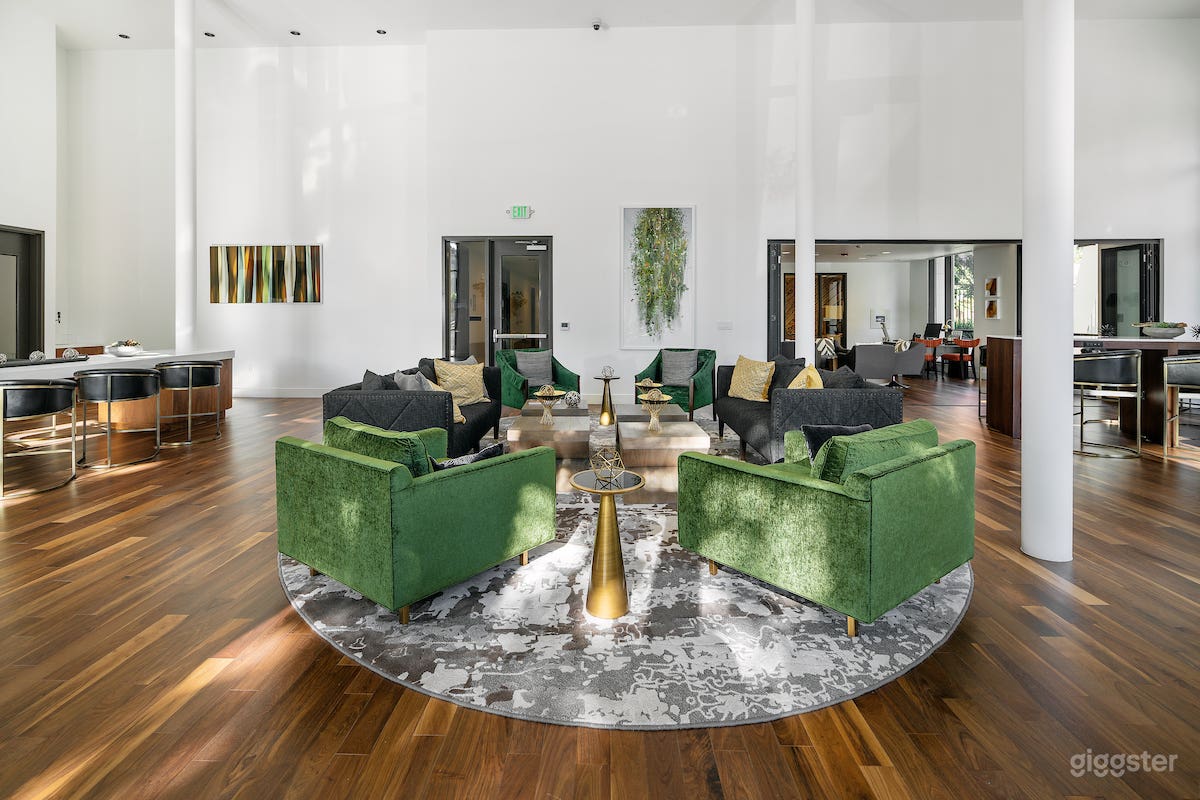 Boutique Lounge in Mountain View Photo 2