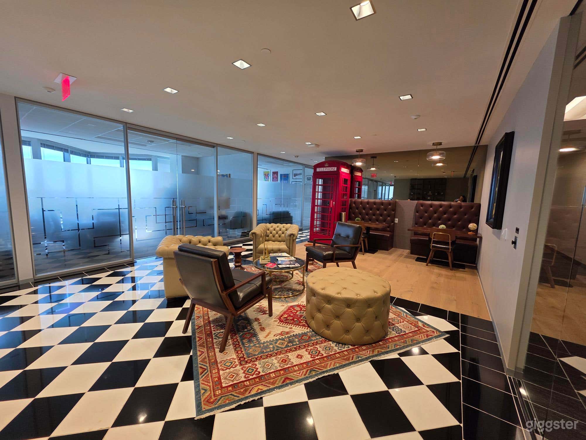 Eclectic Spacious Lobby Photo 1