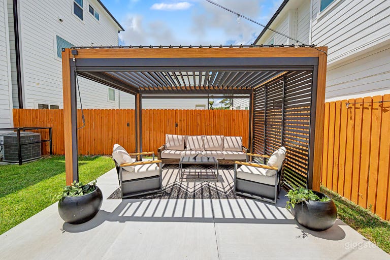  Magazine Worthy Outdoor Space with Statement Pergola 