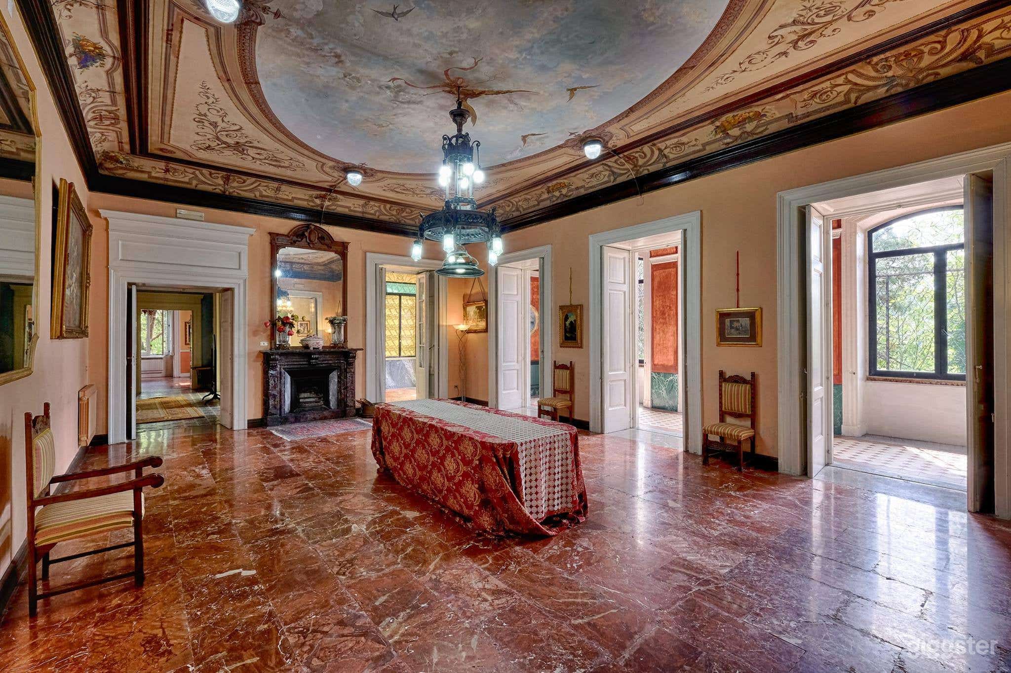Foto di Historic 19th-Century Villa in Salerno 1