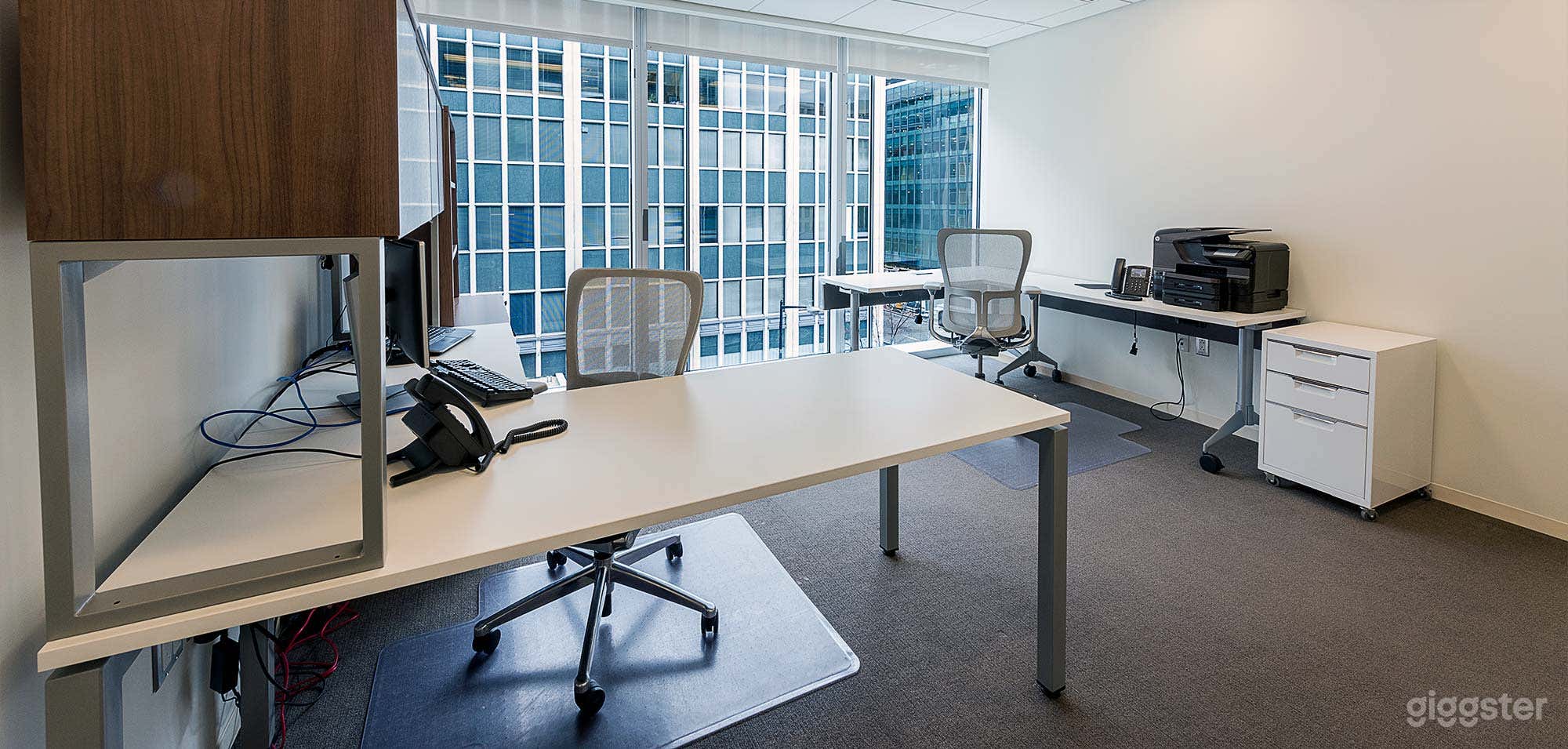 Highly-Equipped Office for 4 People   Photo 1