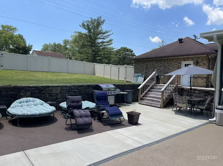  Peaceful Pool Resort property in Nashville 