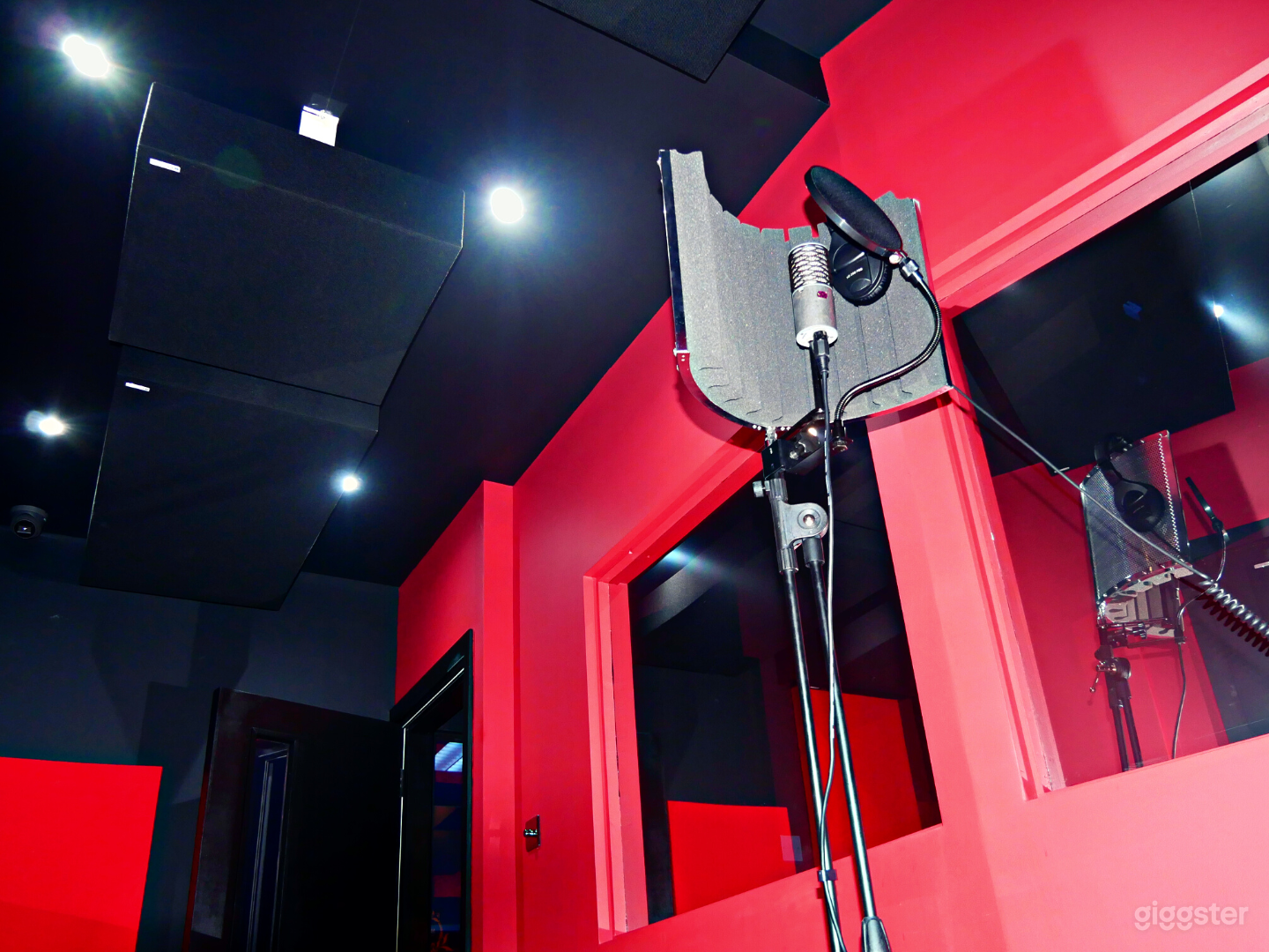 Coventry’s first VIP Deluxe recording studios Photo 3