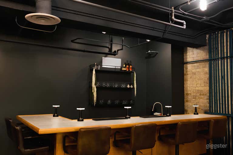  Speakeasy: An Intimate Executive & Social Space 