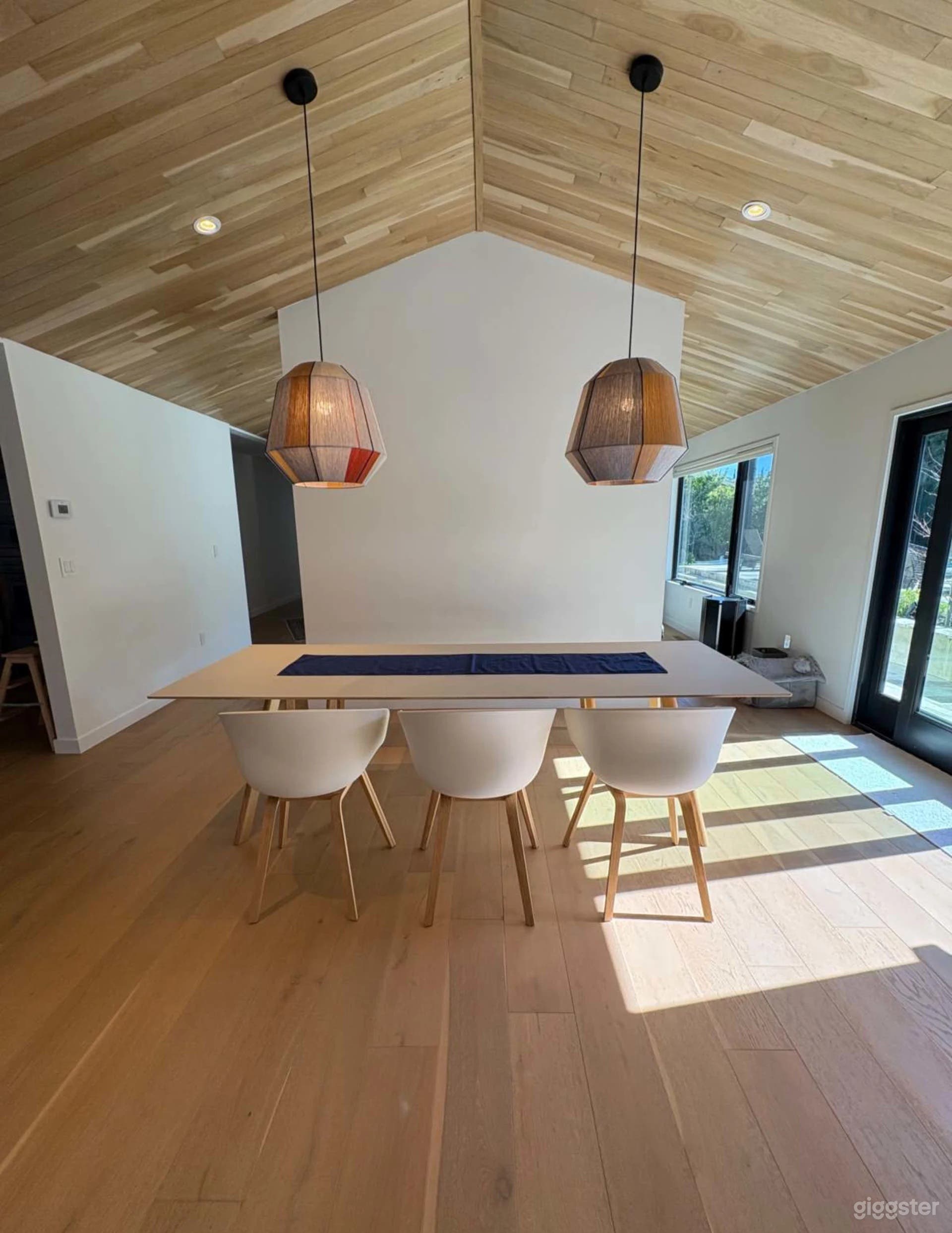 Authentic Mid-Century Modern Home – Film/Photo Rea Photo 3