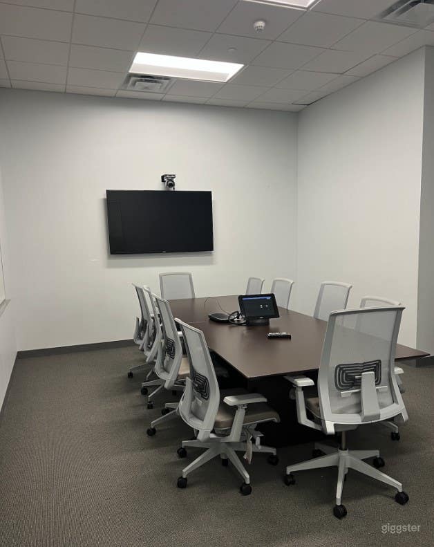 15 Person Team Office in Miami, FL Photo 1