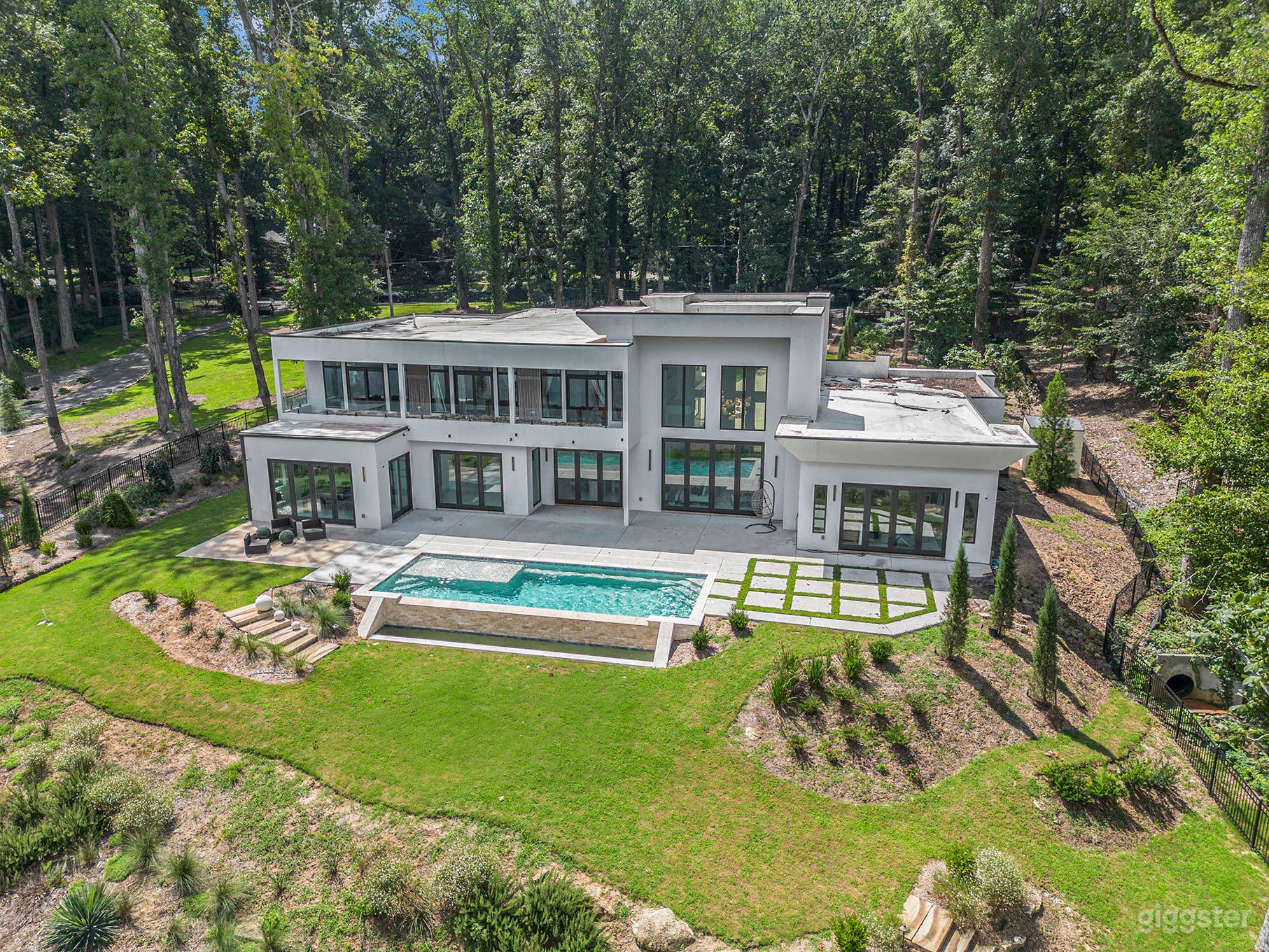 Aerial view - The Luxe Lakehouse