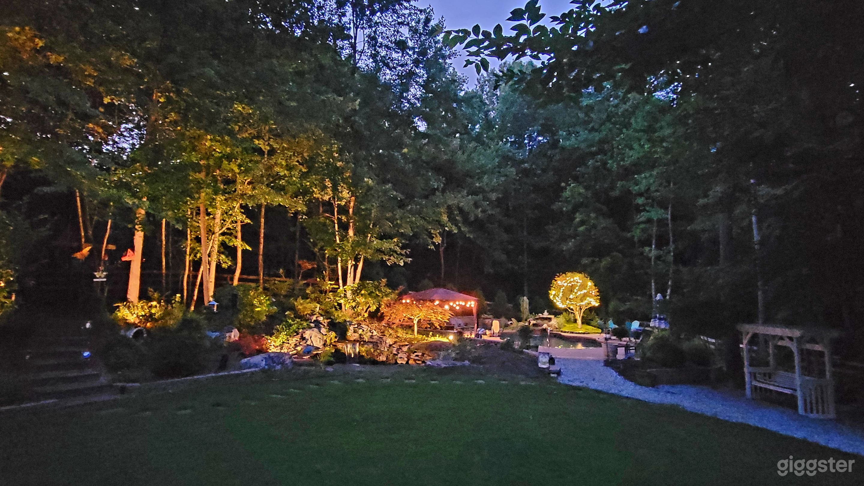 Beautiful Backyard - Large Pond, Waterfalls &amp; Pool Photo 2