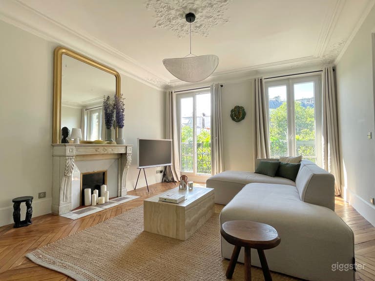  Sophisticated Contemporary Space in the Heart of the City 