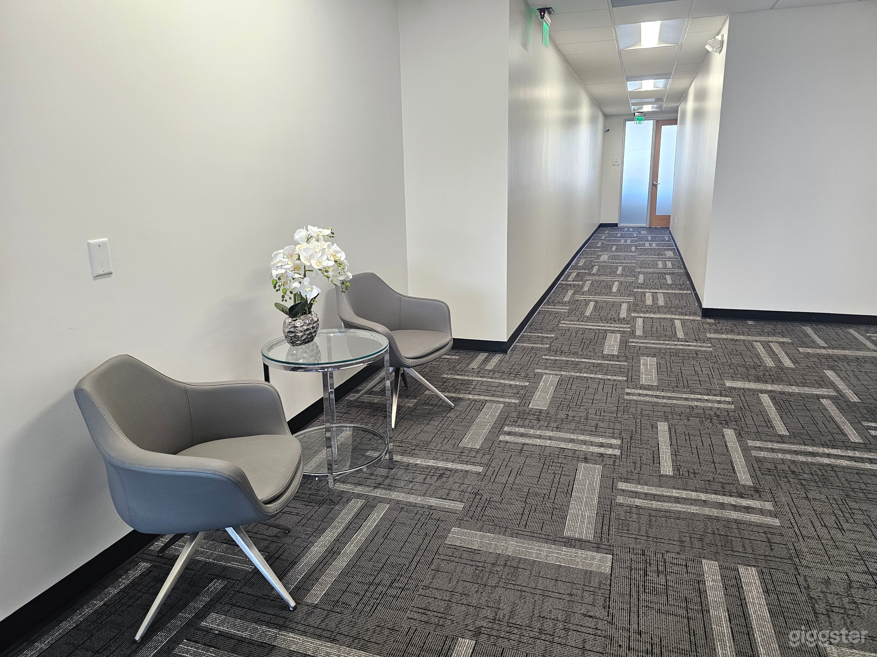 Airy Conference Room in Riverside on 6th Floor Photo 4
