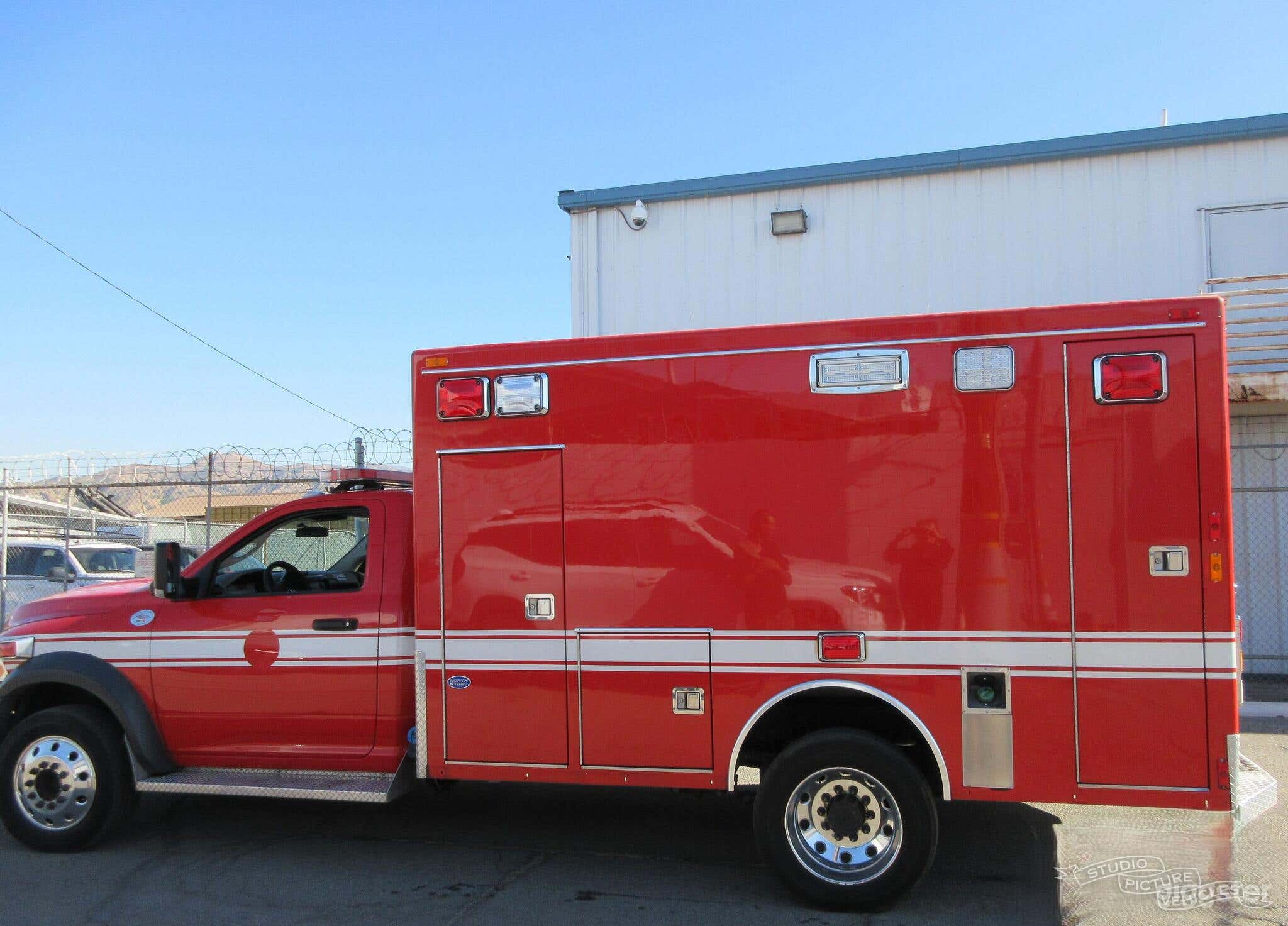 DODGE RAM 4500 AMBULANCE | Ambulance Film Rentals Photo 2