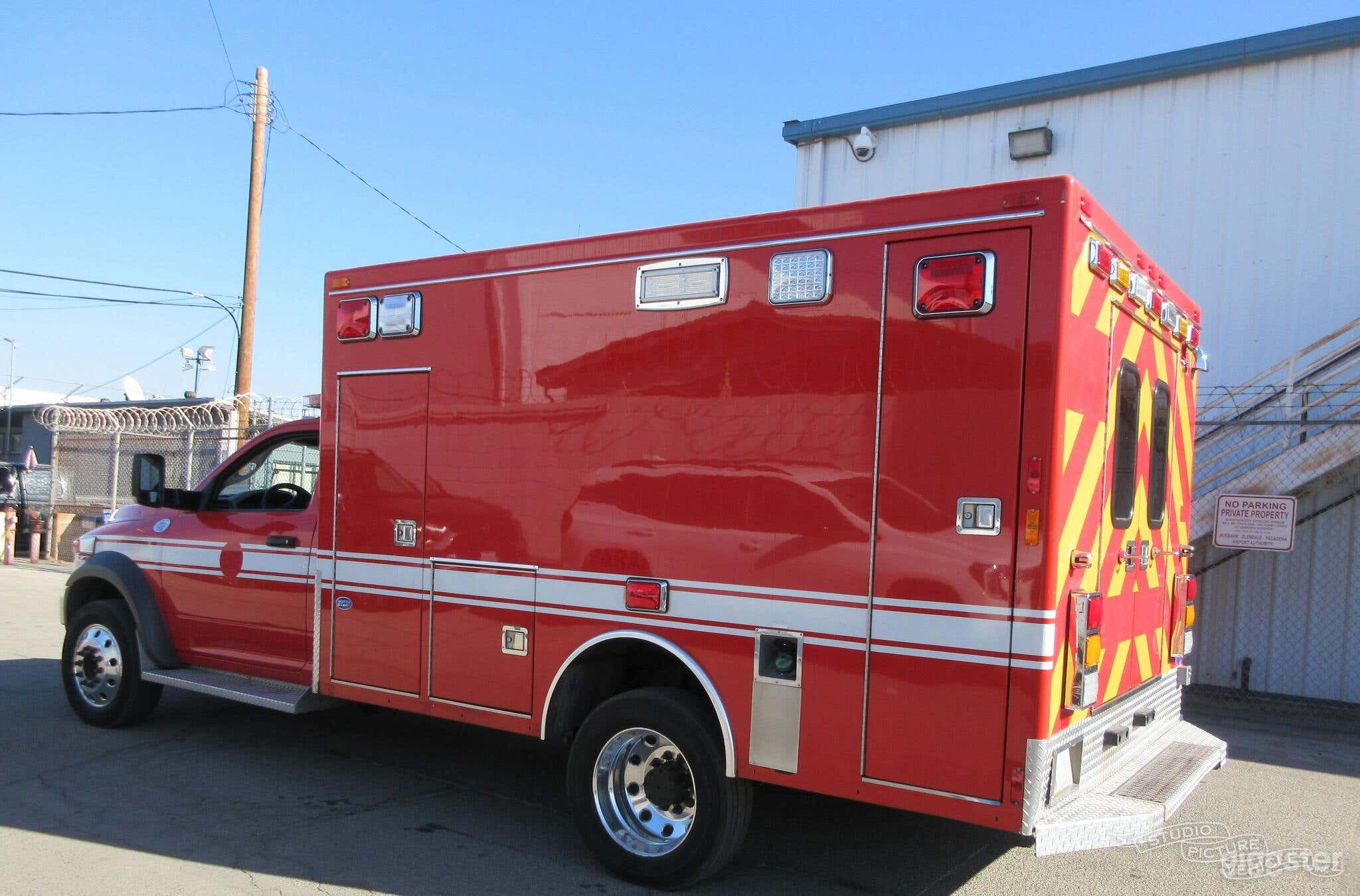 DODGE RAM 4500 AMBULANCE | Ambulance Film Rentals Photo 3