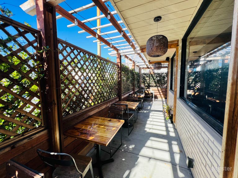  Spacious Outdoor Patio in Mediterranean Cuisine Restaurant 