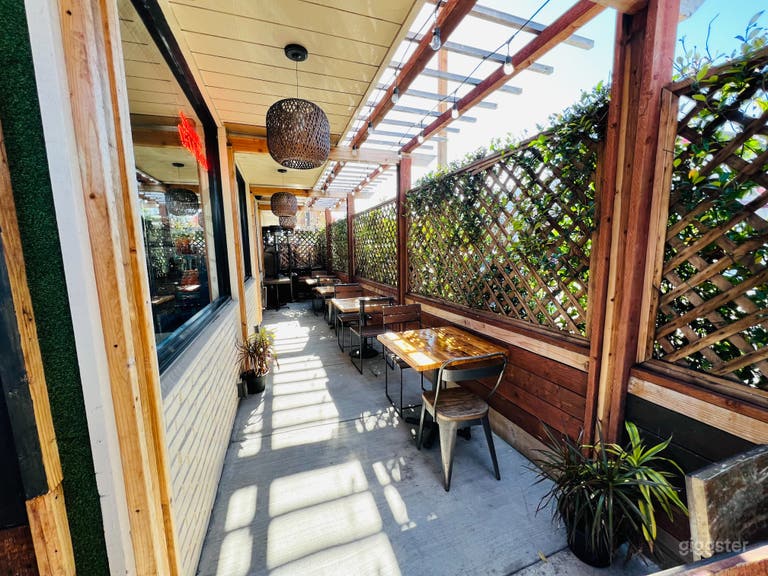  Spacious Outdoor Patio in Mediterranean Cuisine Restaurant 