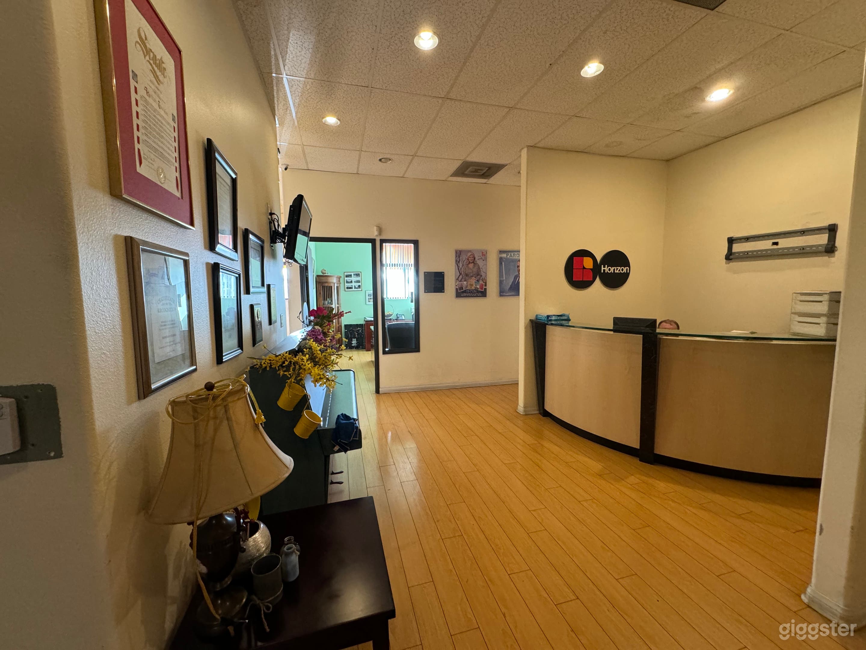 Multiple studios for filming  Photo 1