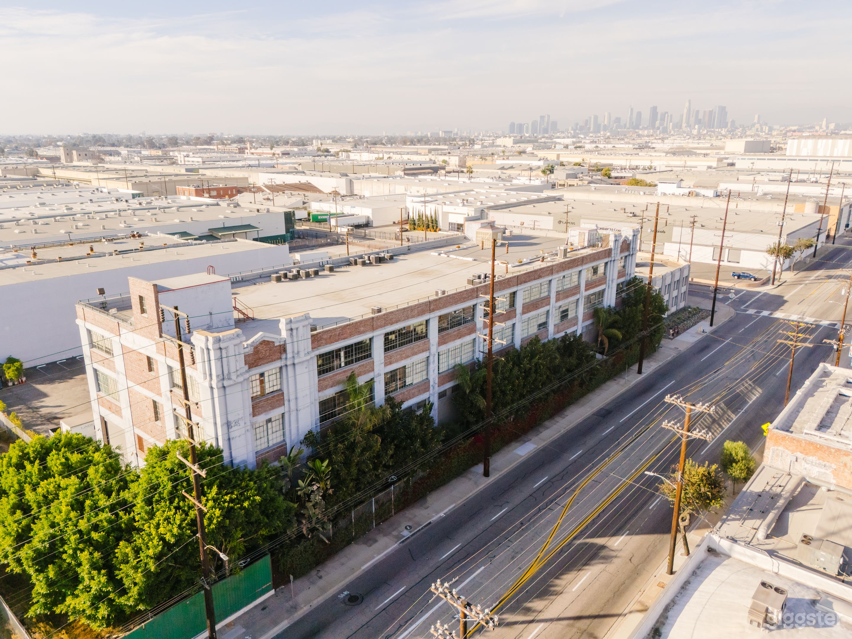 THE INDUSTRIAL CANVAS CREATIVE Photo 2