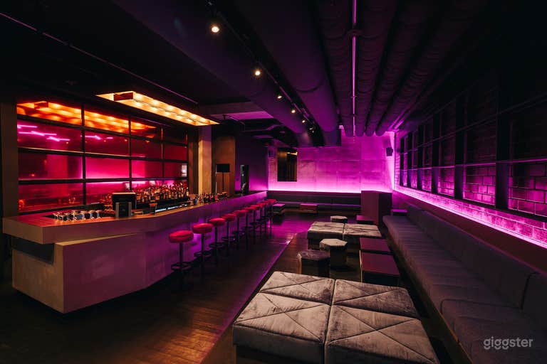  Modern event loft in club style with 360° bar and outdoor terrace 