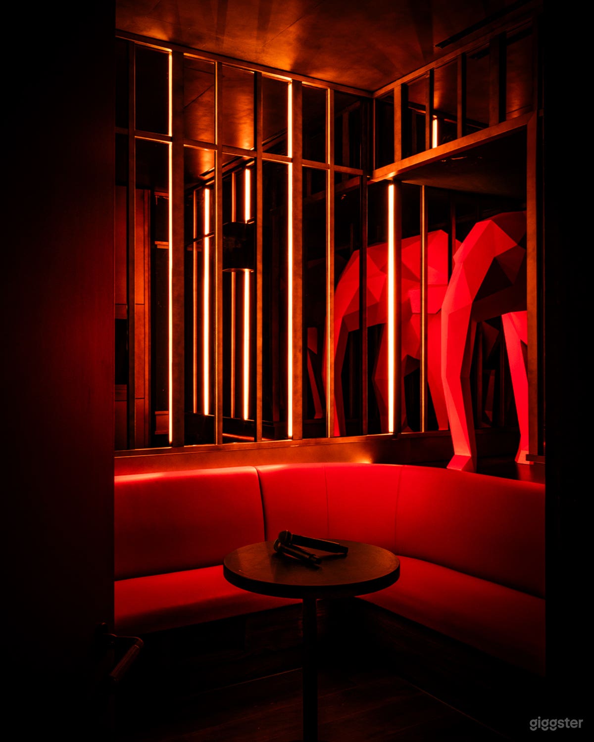 The Pink Elephant Room Photo 2