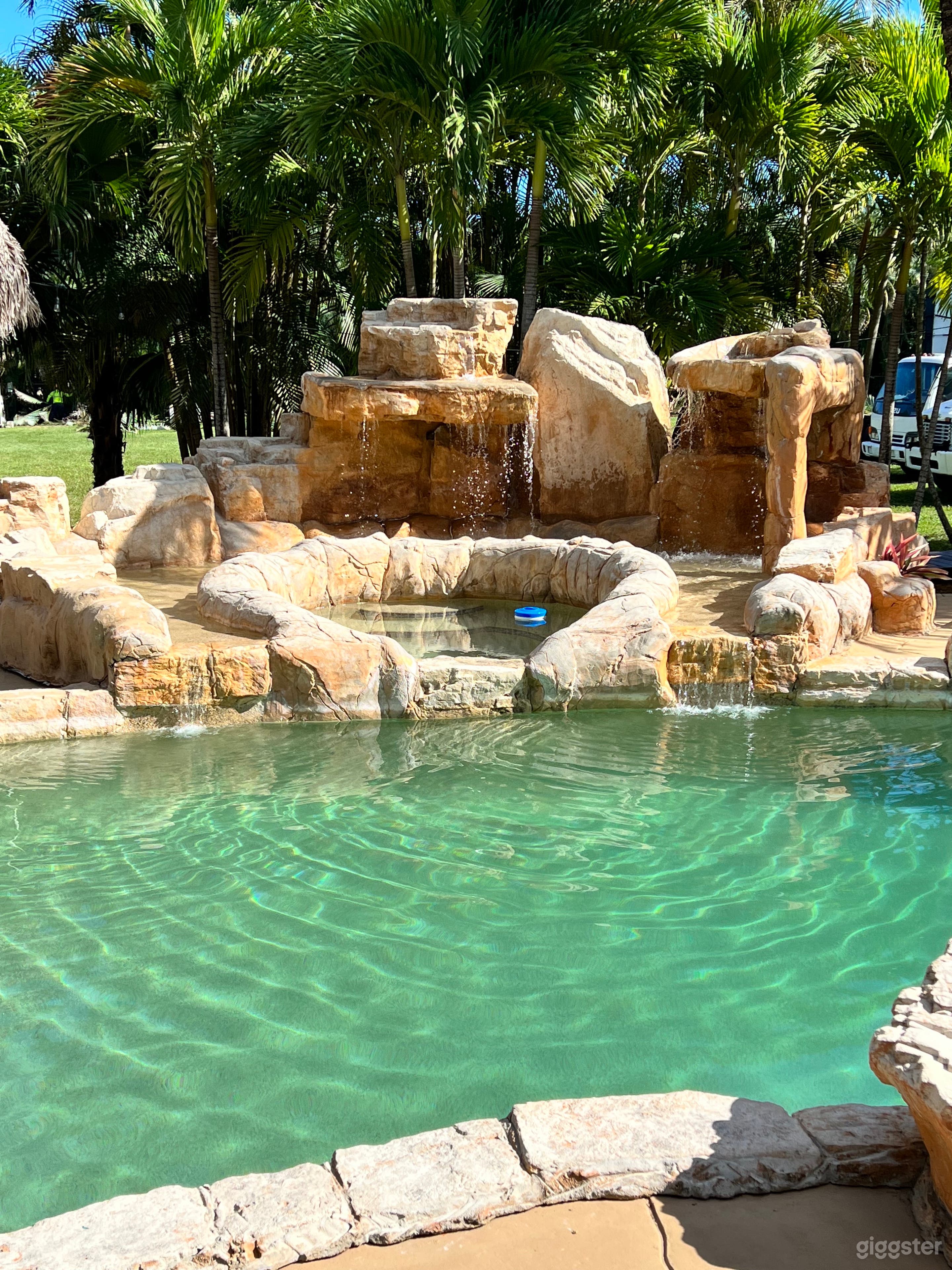 Beautiful Grand Oasis in Florida Photo 4