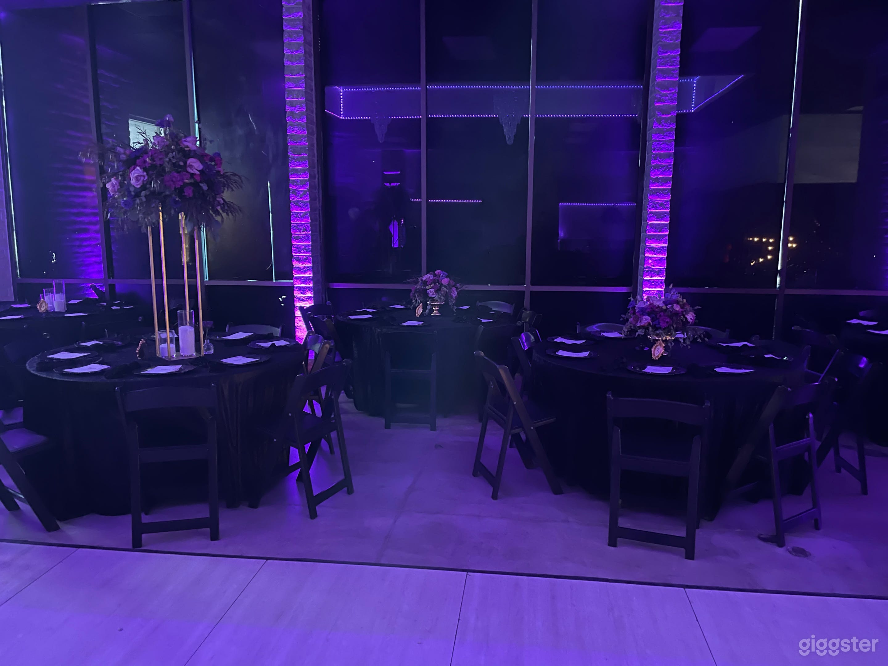 Event space / banquet hall Photo 3