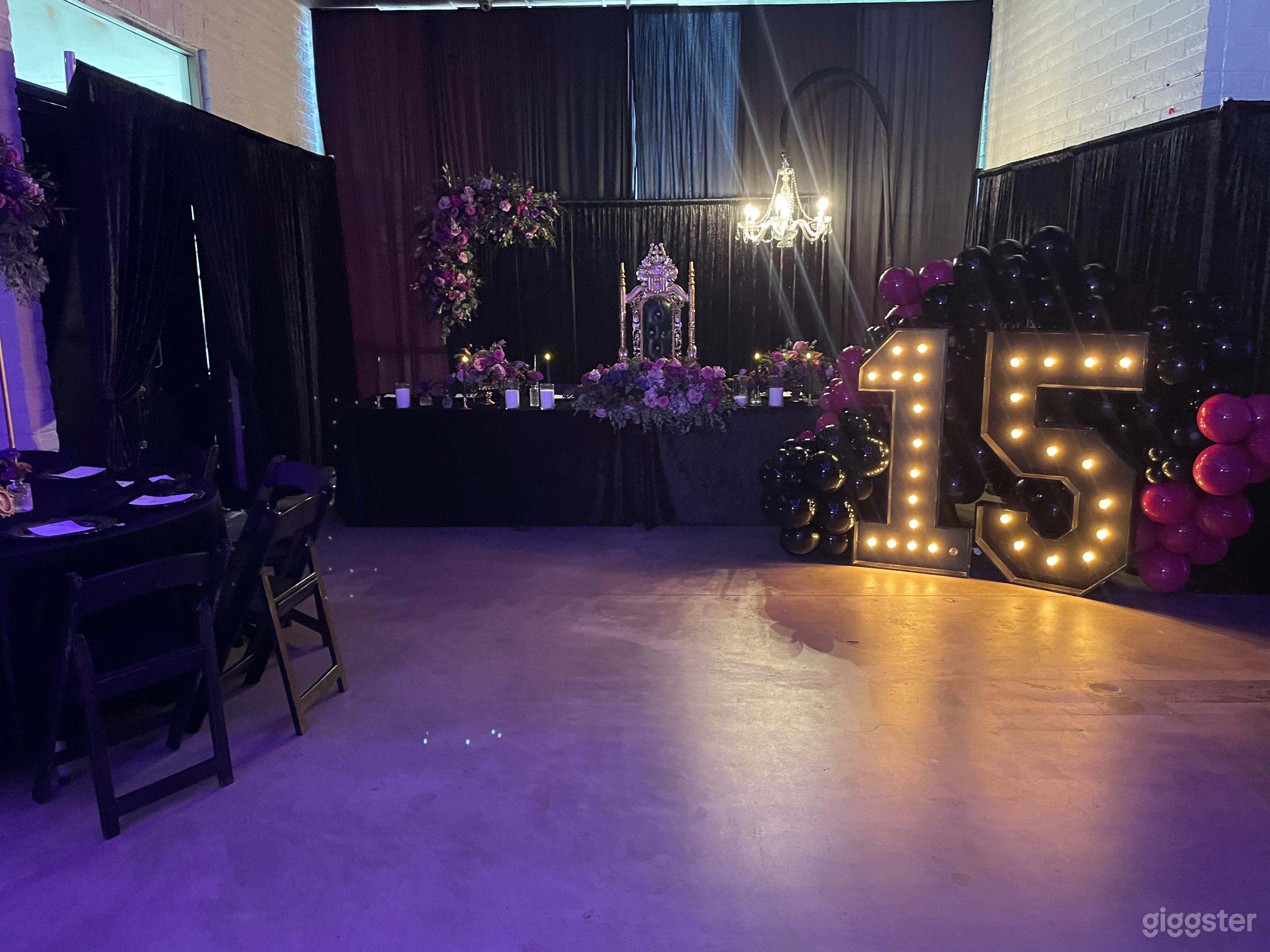 Event space / banquet hall Photo 4