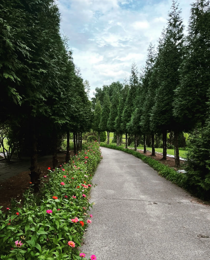 Lakeside Wedding Venue Photo 3