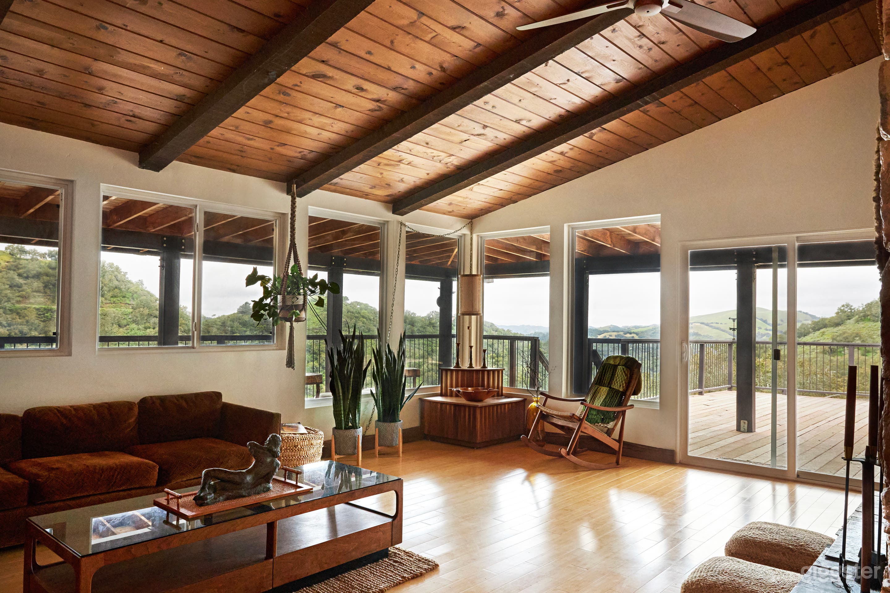 Beautiful 40 Acre Wooded Canyon Retreat Photo 2