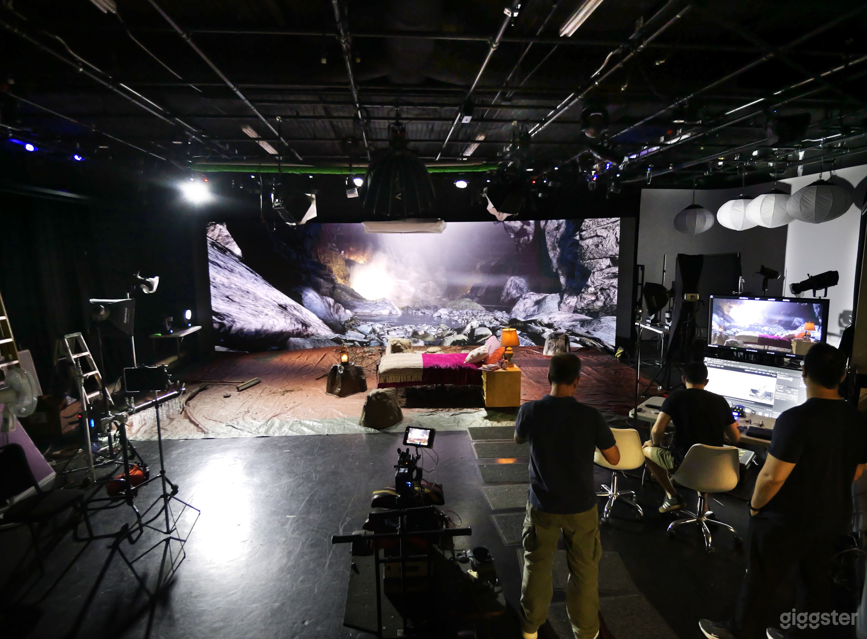 LED Wall of Wonder & Black Box Photo 1