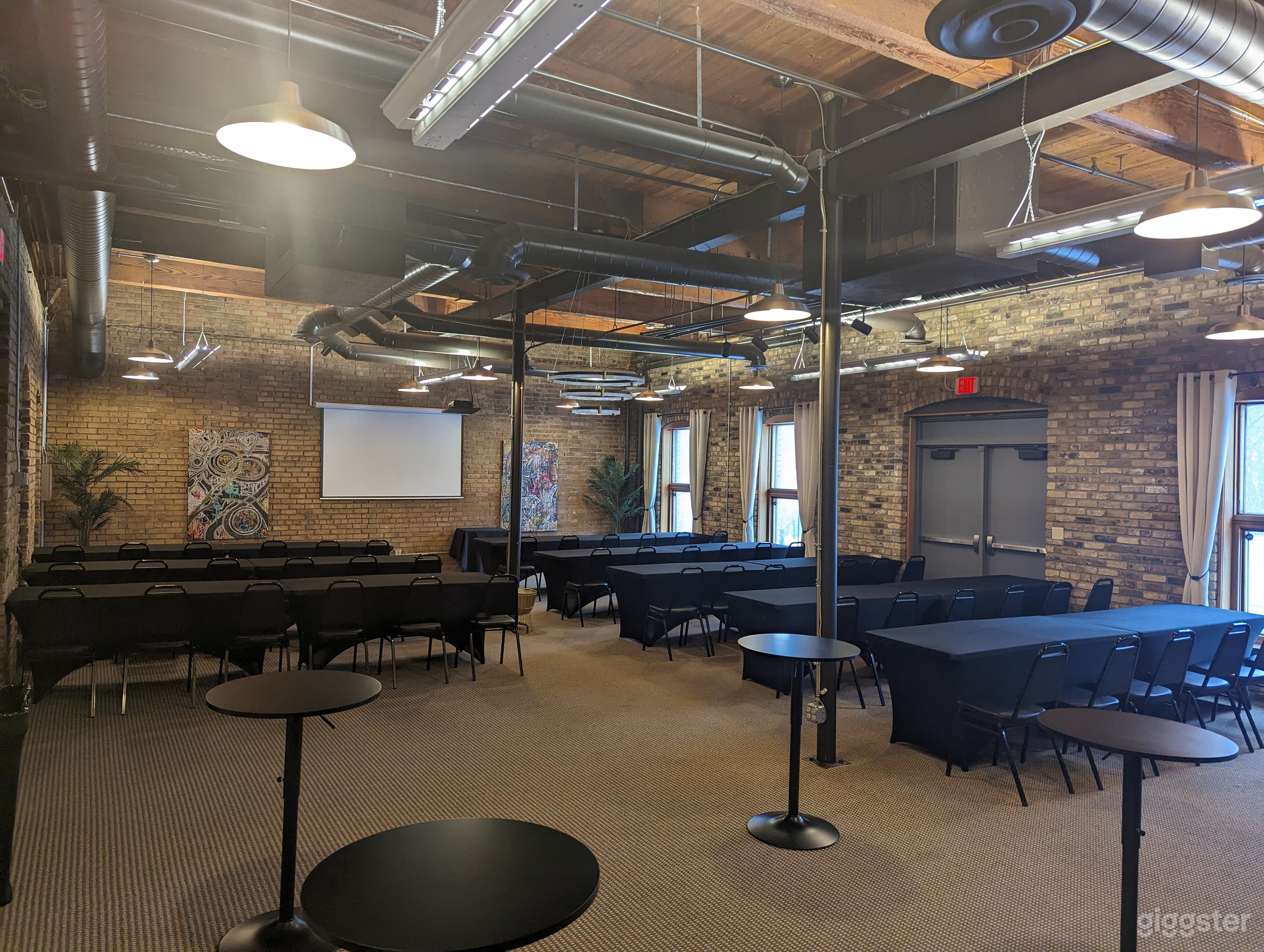 North Loop Venue in the historical building! Photo 4