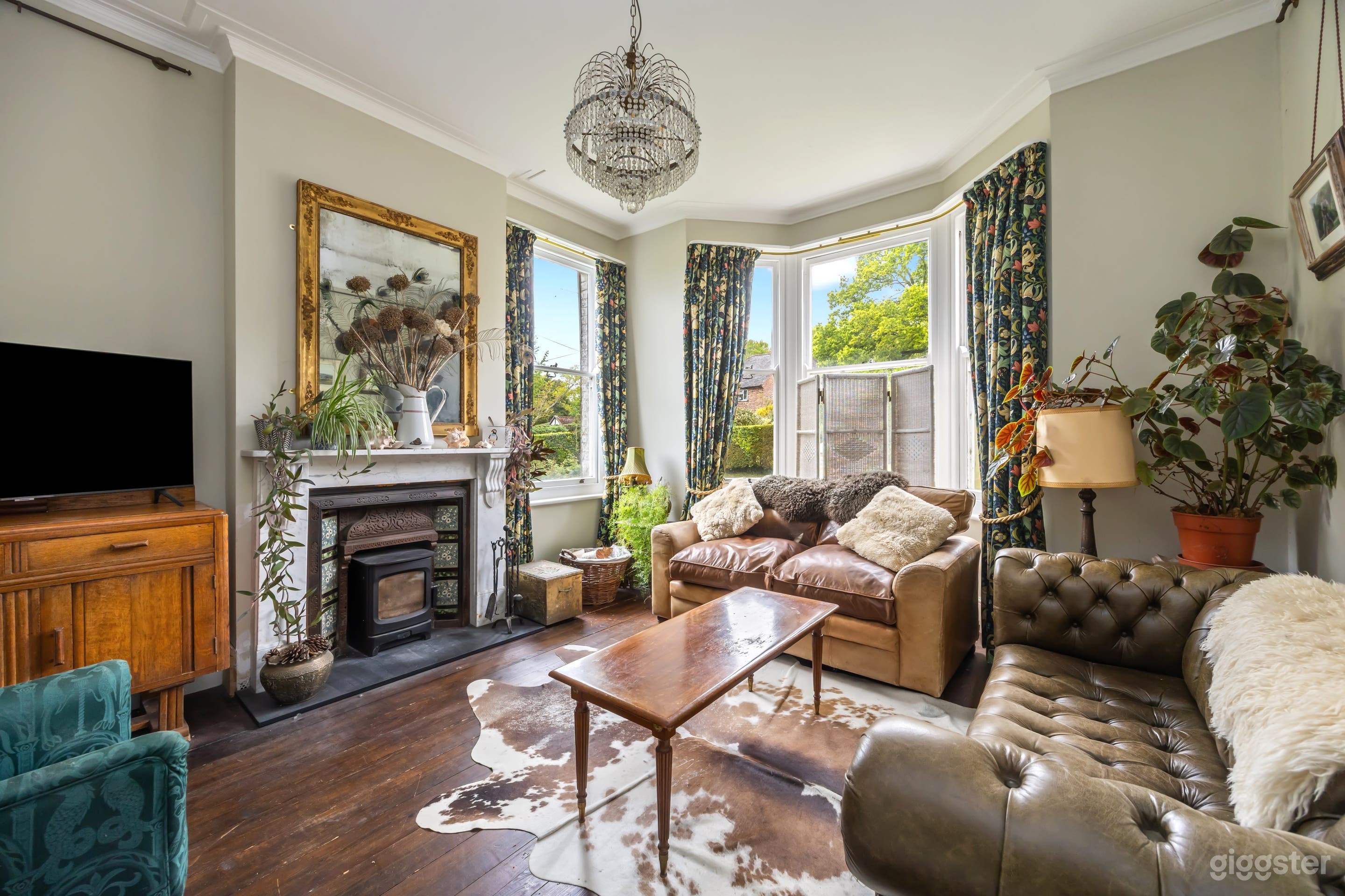 A substantial unaltered Victorian manor house in Buxted Photo 3