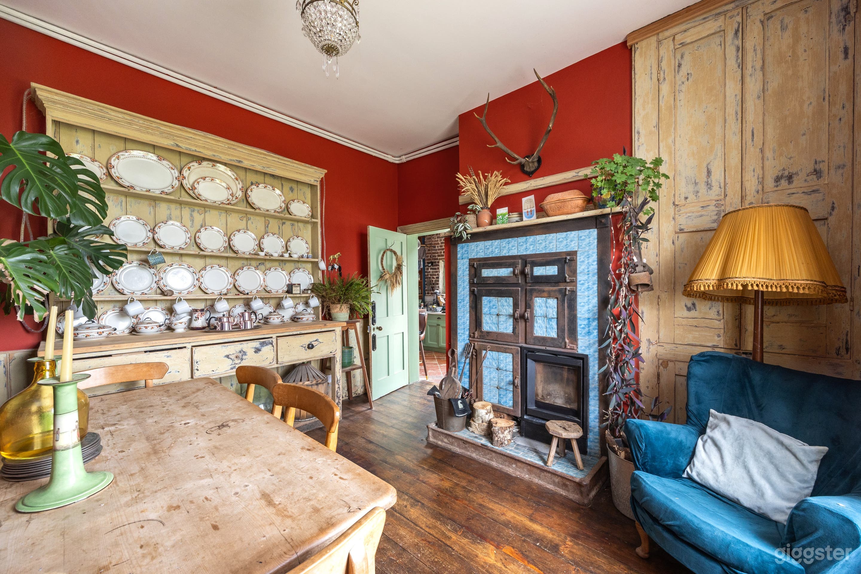 A substantial unaltered Victorian manor house in Buxted Photo 4