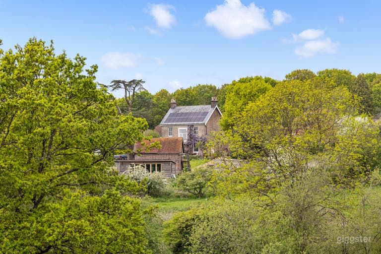  A substantial unaltered Victorian manor house in Buxted 