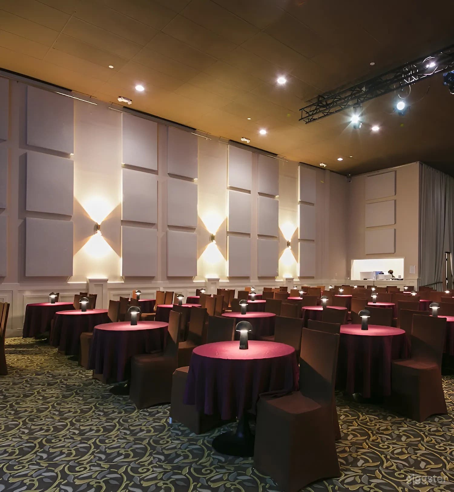 Versatile Ballroom with Advanced AV & Catering Facilities Photo 3