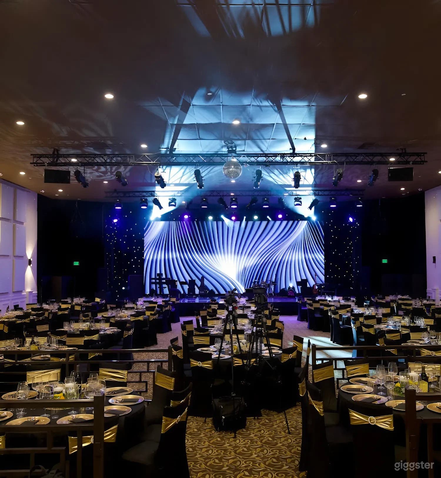 Versatile Ballroom with Advanced AV & Catering Facilities Photo 1