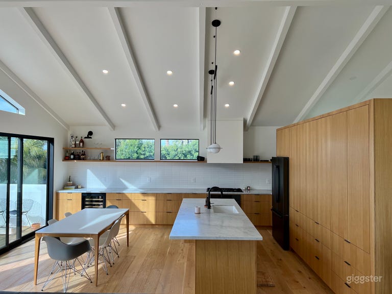  Bright + Modern, Ocean View Home 