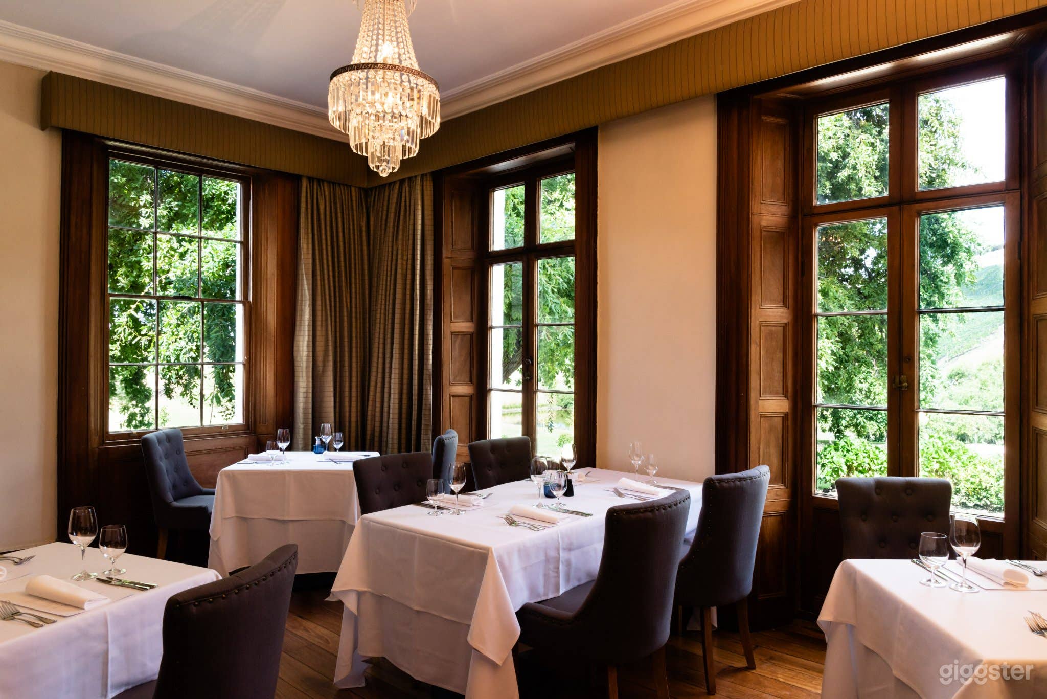 The Restaurant Photo 2